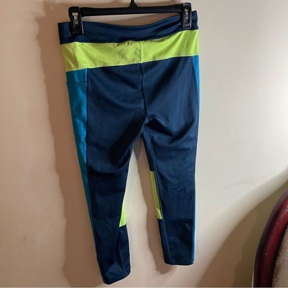 Under Armour Girl’s Colorblock Logo Leggings- Size Large - Picture 2 of 5